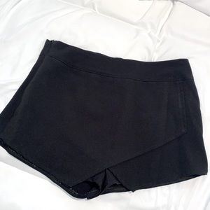 Missguided Black Envelope Skirt (Size Small)